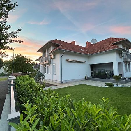 Villa Tara Buek 외부 사진